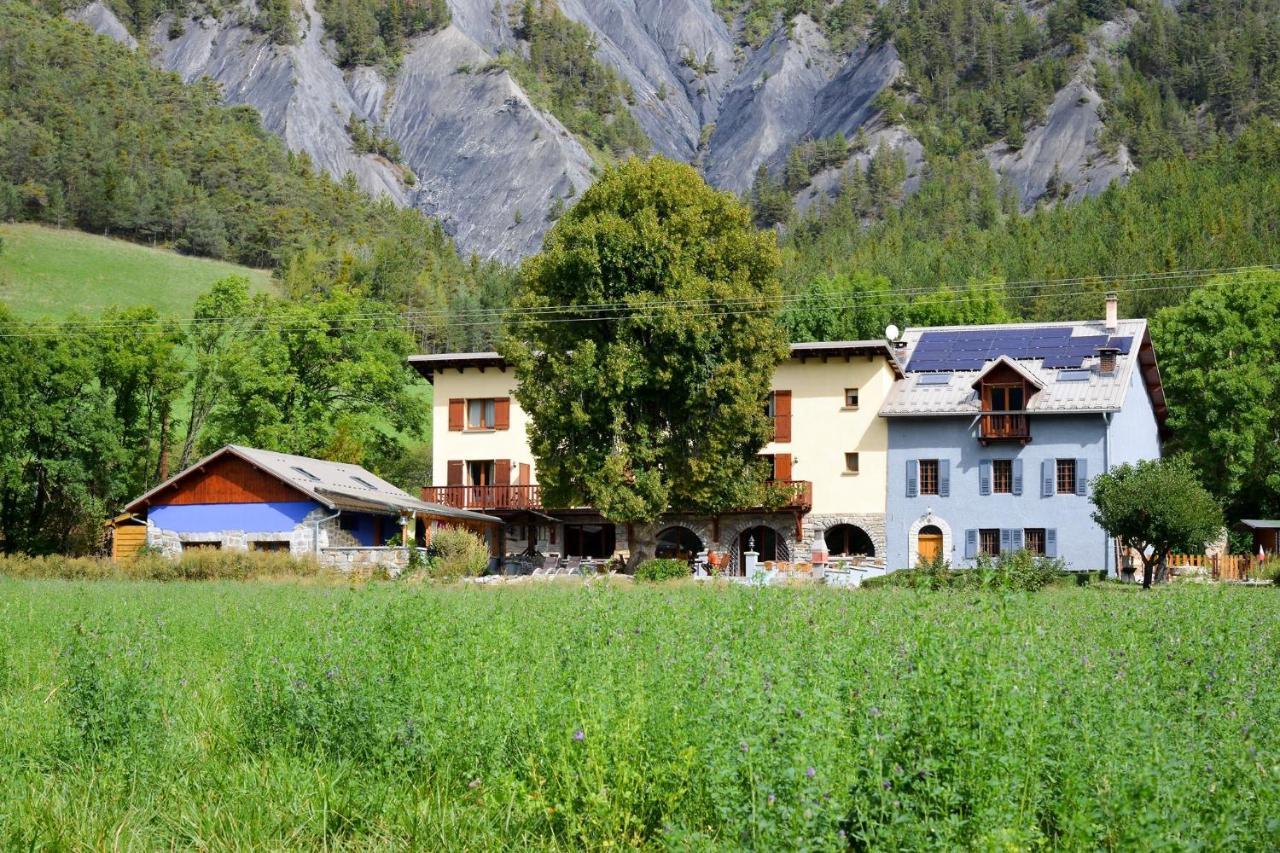 L'Escale En Ubaye Bed & Breakfast Saint-Pons  Bagian luar foto