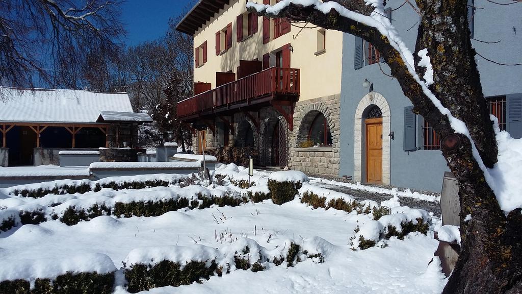 L'Escale En Ubaye Bed & Breakfast Saint-Pons  Bagian luar foto